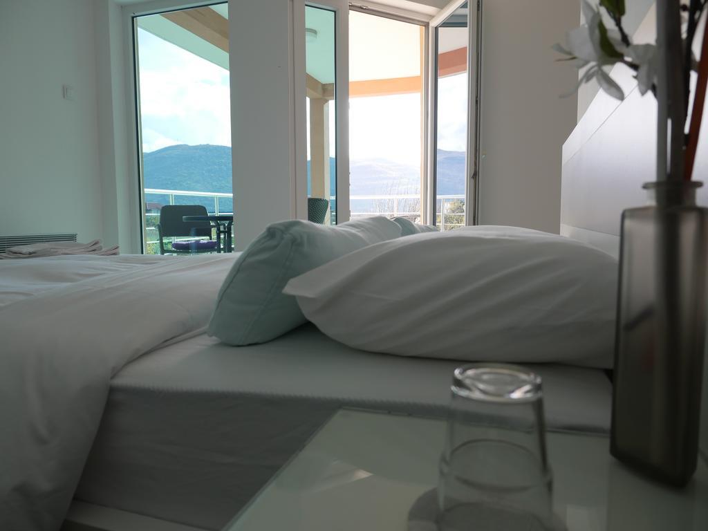 Apartment Τρέμπινιε Εξωτερικό φωτογραφία