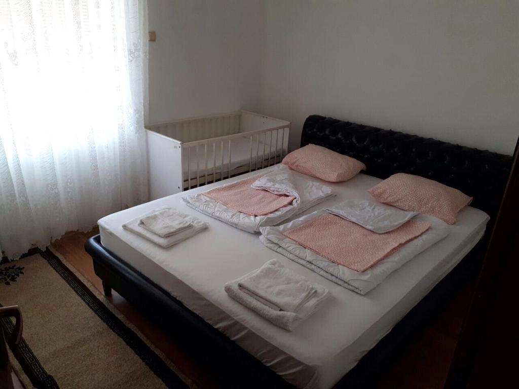 Apartment Τρέμπινιε Εξωτερικό φωτογραφία