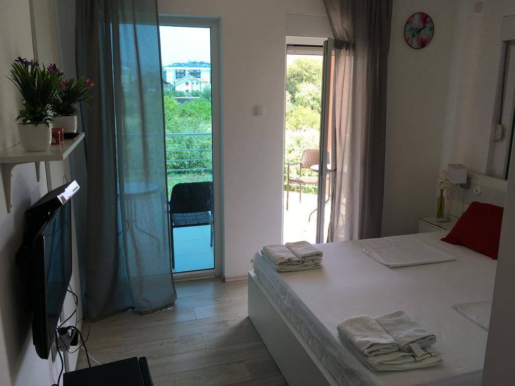 Apartment Τρέμπινιε Εξωτερικό φωτογραφία