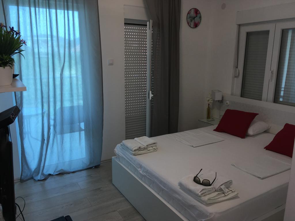 Apartment Τρέμπινιε Εξωτερικό φωτογραφία