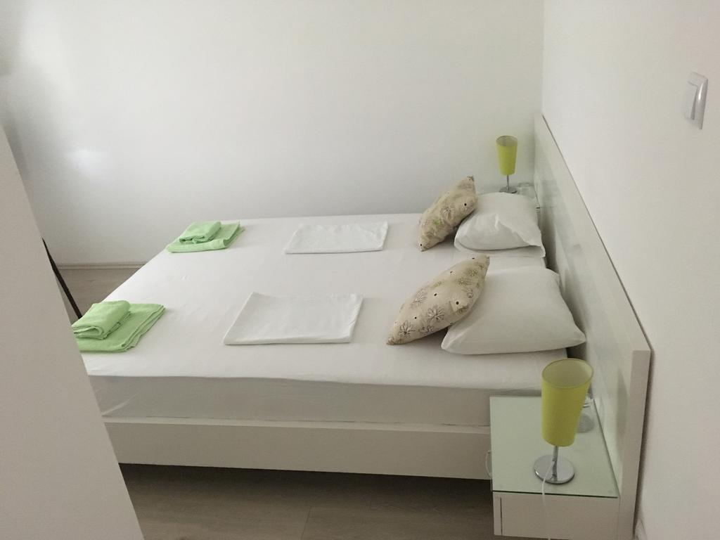 Apartment Τρέμπινιε Εξωτερικό φωτογραφία